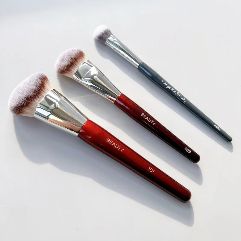 Makeup Brush Set with Concealer, Foundation & Contour Brushes - Professional Quality