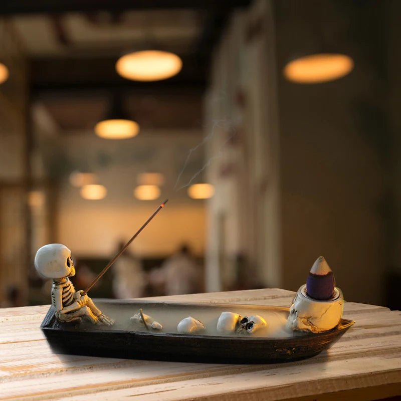 Skull-Shaped Resin Incense Boat Set - Halloween Home Decor for Aromatherapy