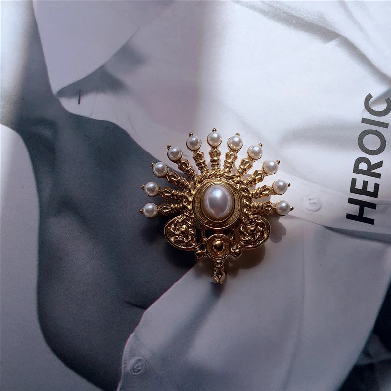 Retro Baroque Gemstone Brooch for Women - Luxury Palace Dress Accessory