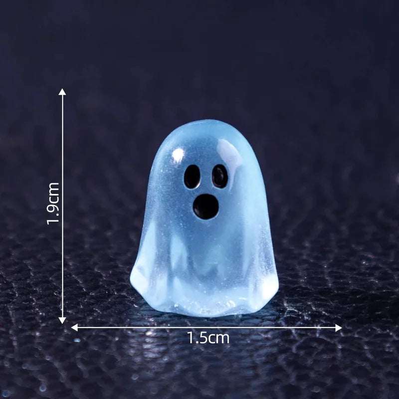 Luminous Ghost Figures - Glowing Mini Action Figures for Halloween Decor, 10/20/50pcs