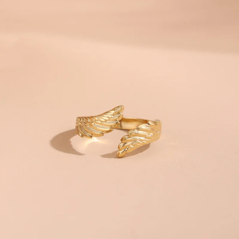 Luxury Vintage Angel Wing Ring - Unisex Creative Feather Design Jewelry