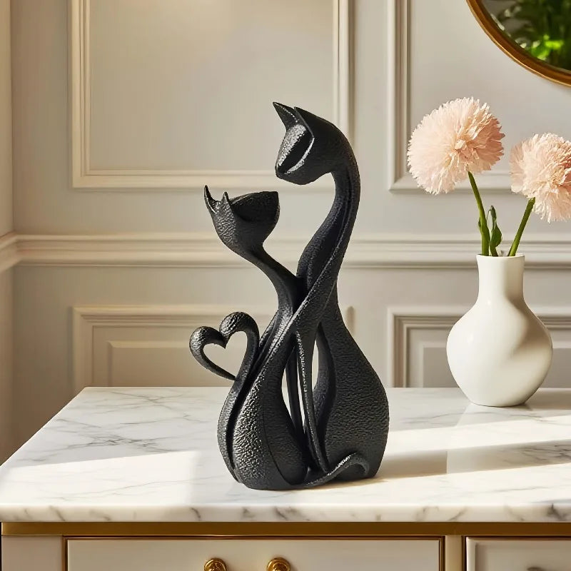 Elegant Cat Sculpture Ornament - Heart-Shaped Retro Home Decor Gift