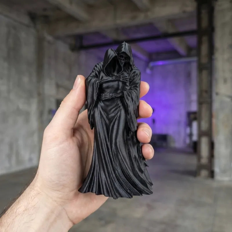 Gothic Skeleton Posture Decor - Dark Style Retro 3D Ghost Model for Bedroom