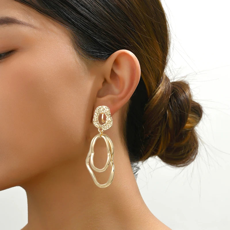 Retro Metal Geometry Irregular Clip-On Earrings for Women Long Hollow Oval Jewelry