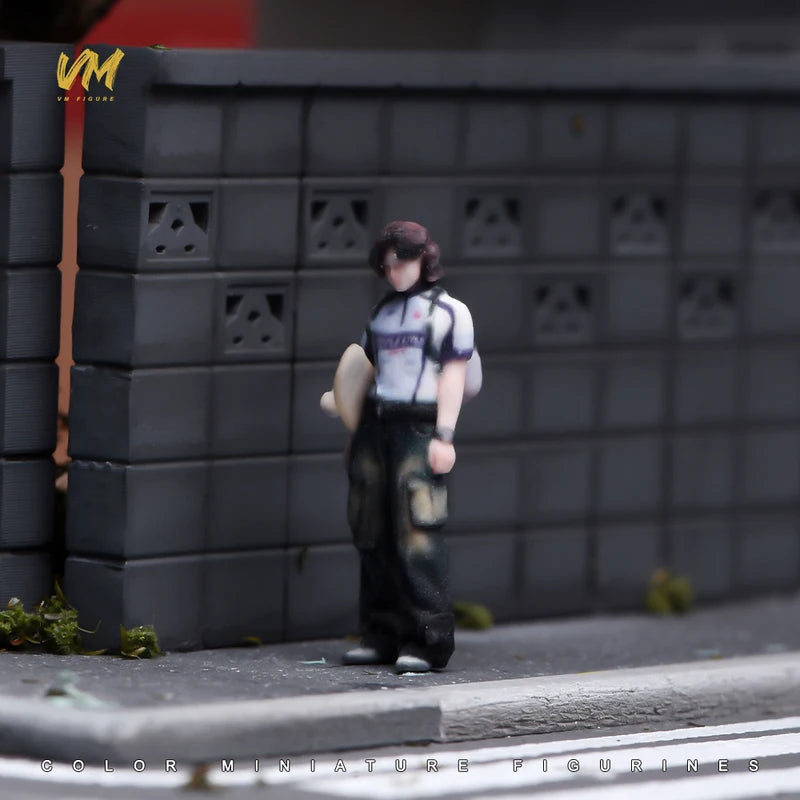 Miniature 1/64 Resin Fashion Female Male Car Model Figures for Decoration and Display