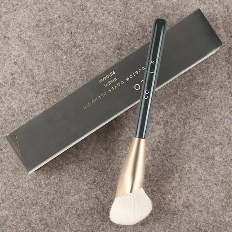 Large Fingertip Foundation Brush - Liquid Contour Makeup Tool