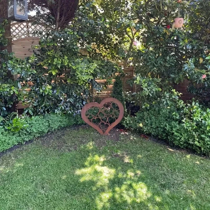 Rustic Metal Heart Garden Stake Outdoor Yard Art Farmhouse Decor