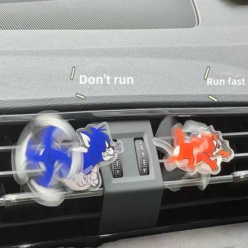 Rotating Cat and Mouse Car Air Conditioner Ornament - Kids Interior Decoration Accessory