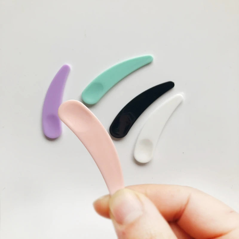 Mini Cosmetic Spatulas 100PCS Disposable Mask Tools - Multi Color