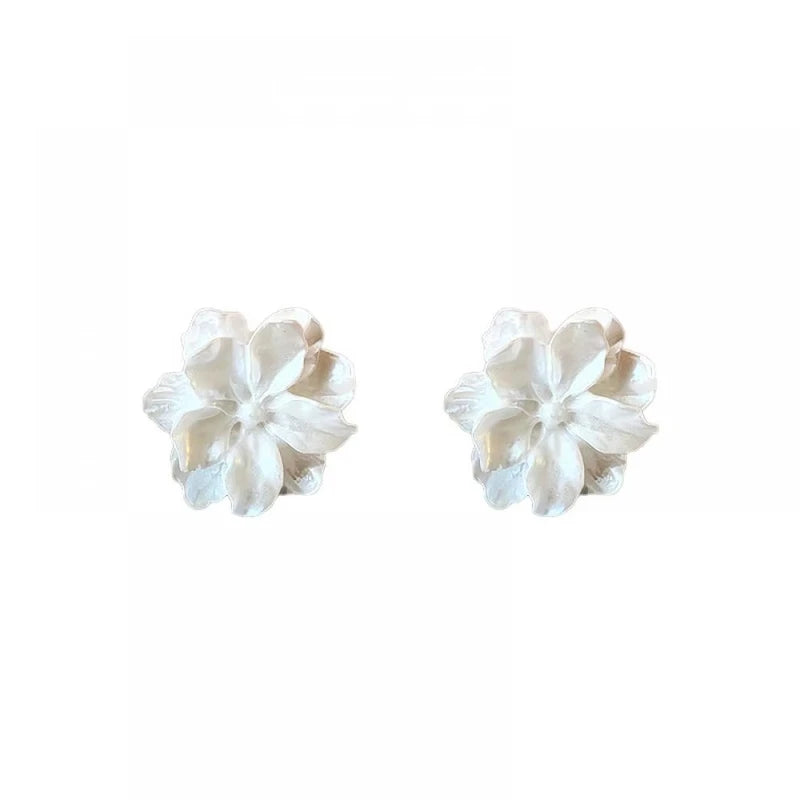 White Flower Stud Earrings for Women Floral Acrylic Jewelry - Sweet & Charming
