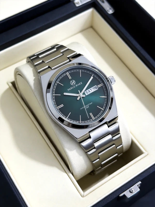 Luxury Quartz Men’s Waterproof Luminous Wristwatch with Stainless Steel Band
