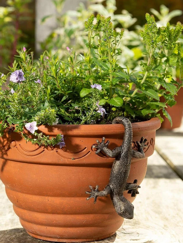 Gecko Hanging Plant Planter Figurine for Patio Garden Decor