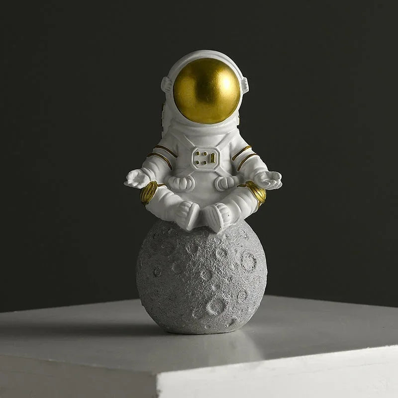 3-Piece Astronaut Desktop Decoration Set - Cute Model Little Astronauts for Car & Home