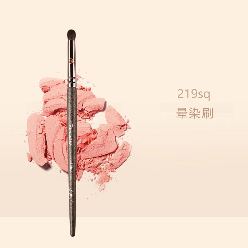 Piccasso Grey Makeup Brush - Eyeshadow Smudge Brush, Soft Wool, Solid Wood, Professional Face & Eye Makeup Tool
