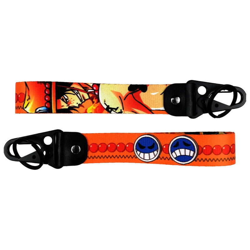 One Piece Eagle Beak Keychain with Short Lanyard - Car Motorcycle Key Holder Gift