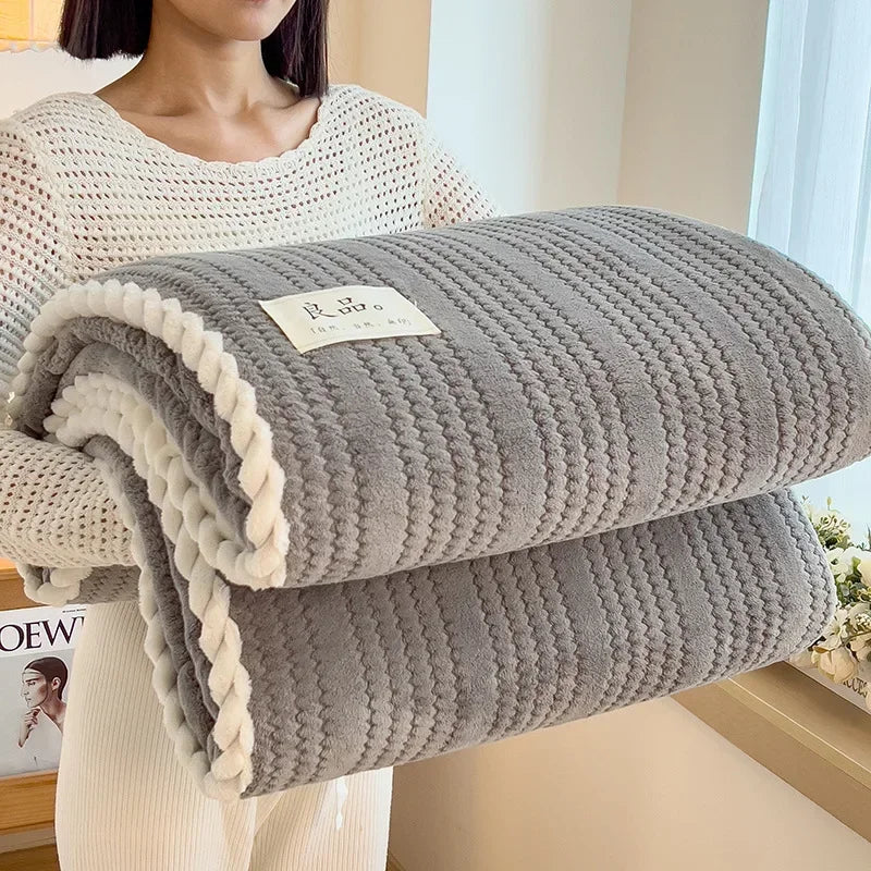 Multifunctional Warm Throw Blanket for Sofa, Bed & Travel - Thick & Cozy