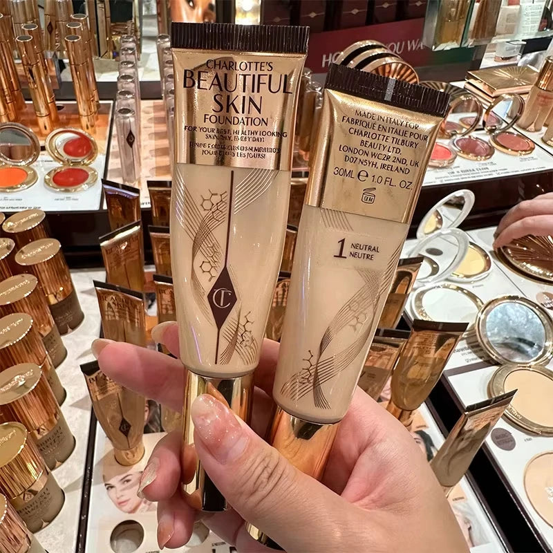 Dewy Medium Coverage Lip Gloss with Hyaluronic Acid and Collagen - Plumping Shine Makeup