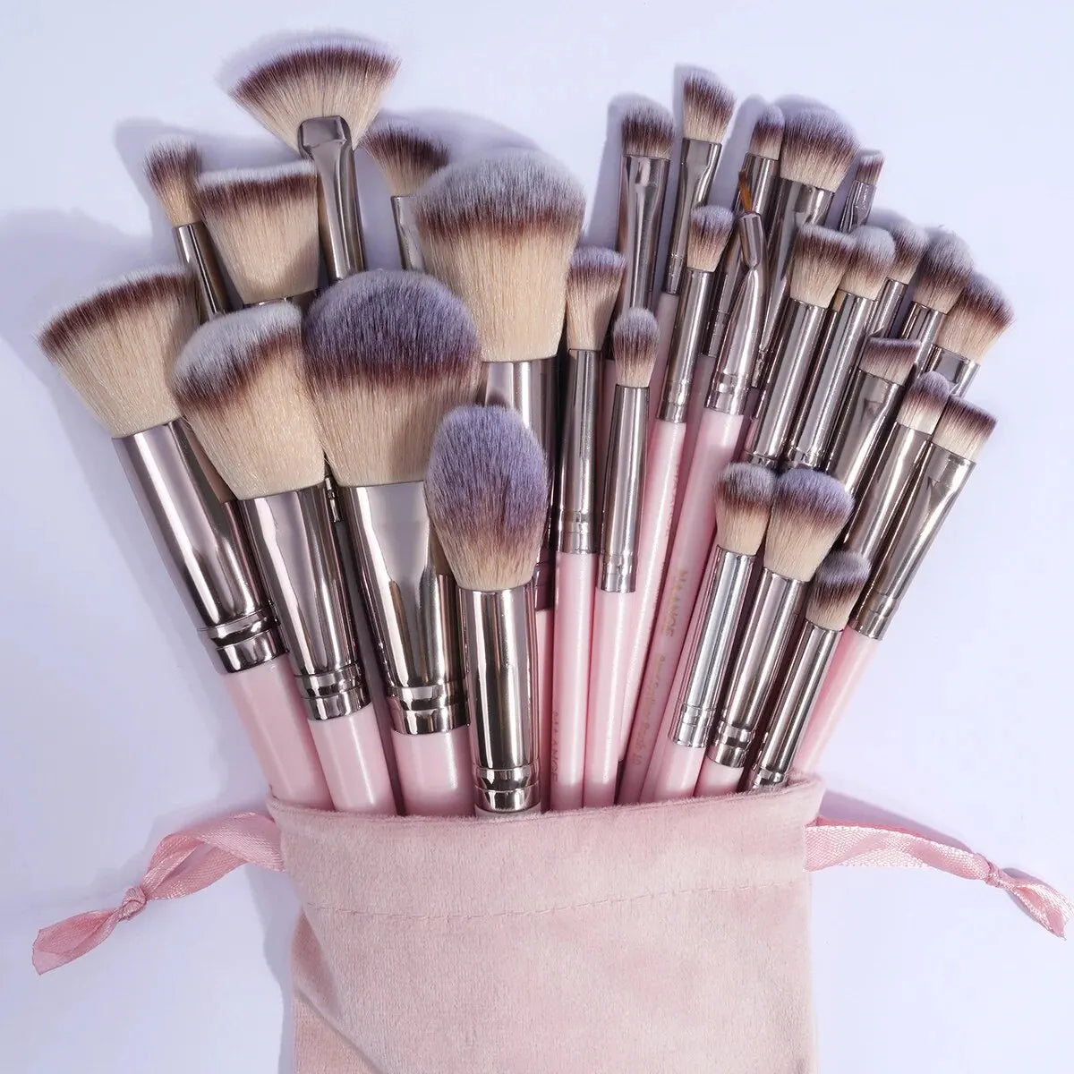 Professional 30-Piece Makeup Brush Set with Bag - Foundation, Concealer, Eye Shadow, Blush & Blending Tools