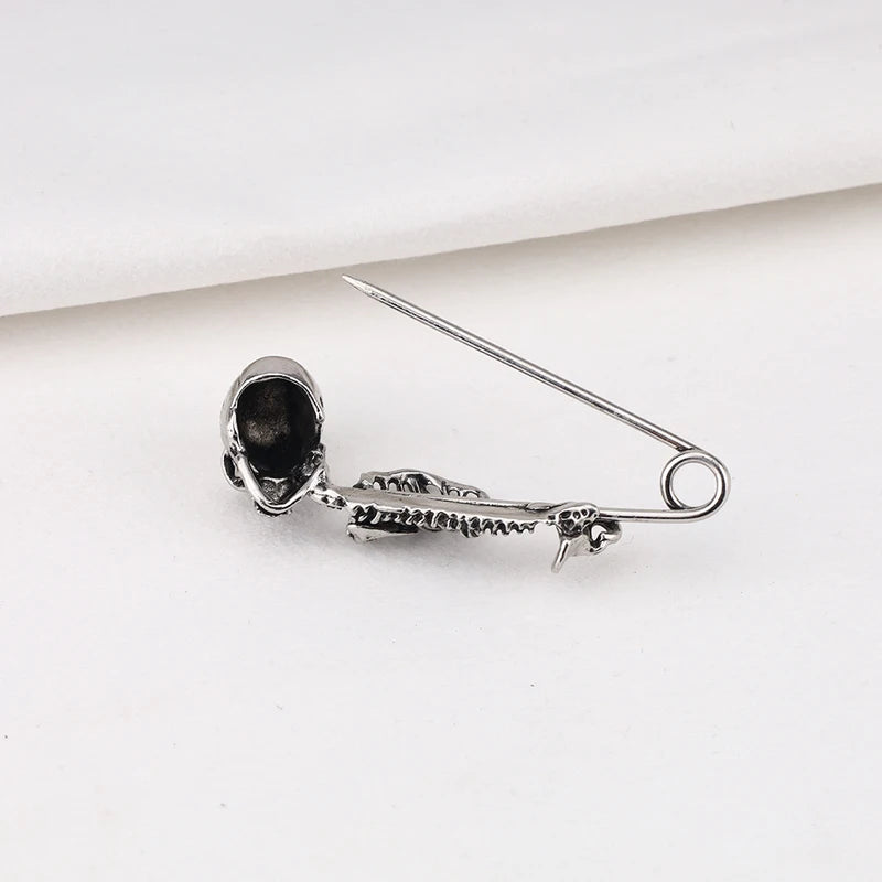 Vintage Halloween Skeleton Brooch Spooky Gothic Skull Pin for Clothing Accessories