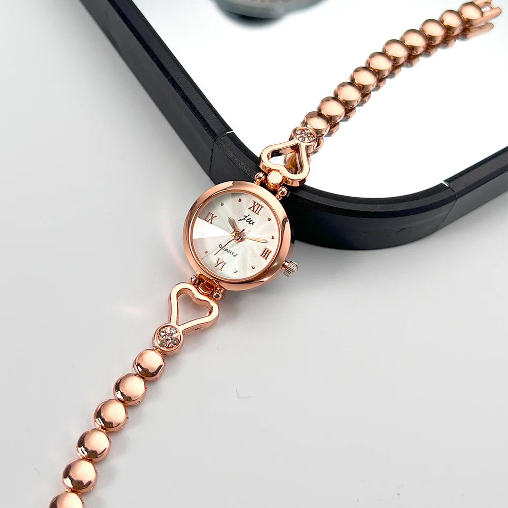 Women's Exquisite Heart Bracelet Waterproof Quartz Watch - Light Luxury Gift