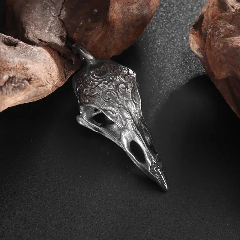 Retro Nordic Crow Skull Pendant Necklace for Men - Animal Bird Jewelry Gift