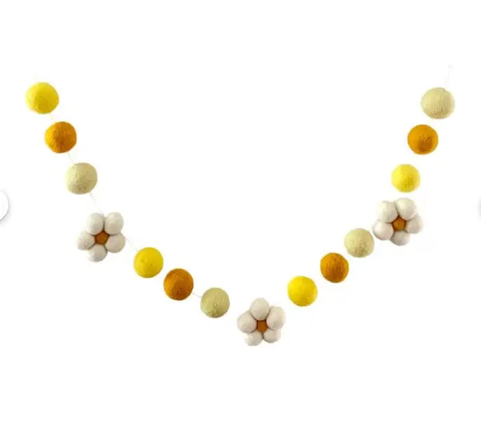 Bohemian Felt Daisy Wreath - Handmade Wool Ball Garland for Home & Nursery Decor