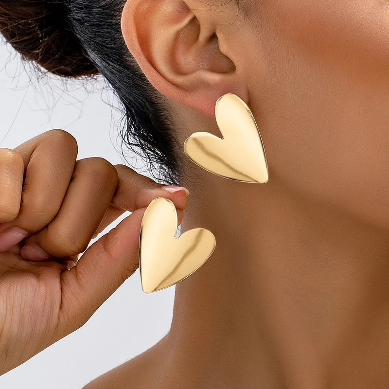 Women's Heart-Shaped Earrings - Irregular Smooth Design, Suitable for Daily and Vacation Wear