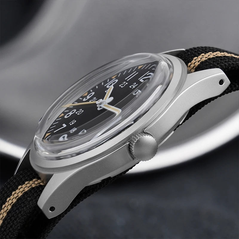 Military Style Quartz Watch with Sapphire Crystal 100m Waterproof Luminous Men’s Watch