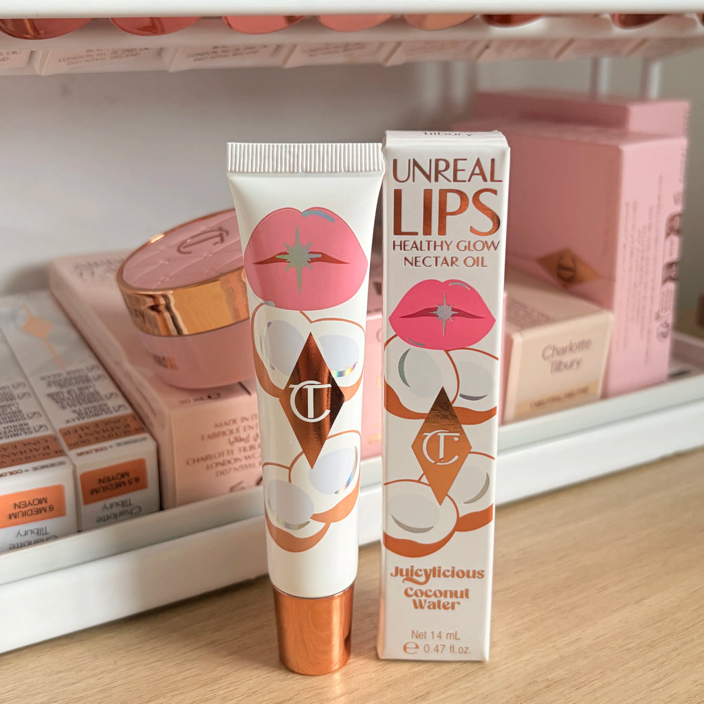 Moisturizing Lip Gloss & Lipstick Set with Fine Concealer & Eye Shadow Palette