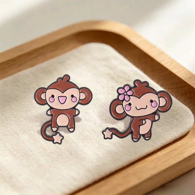 Cute Monkey Enamel Pin Cartoon Star Tail Ape Floral Animal Brooch Jewelry Gift