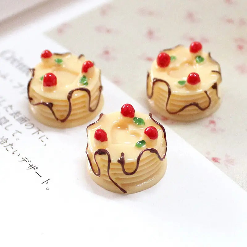 Mini Dollhouse Cake Set - 6 Resin Dessert Cupcakes for Doll Food Play