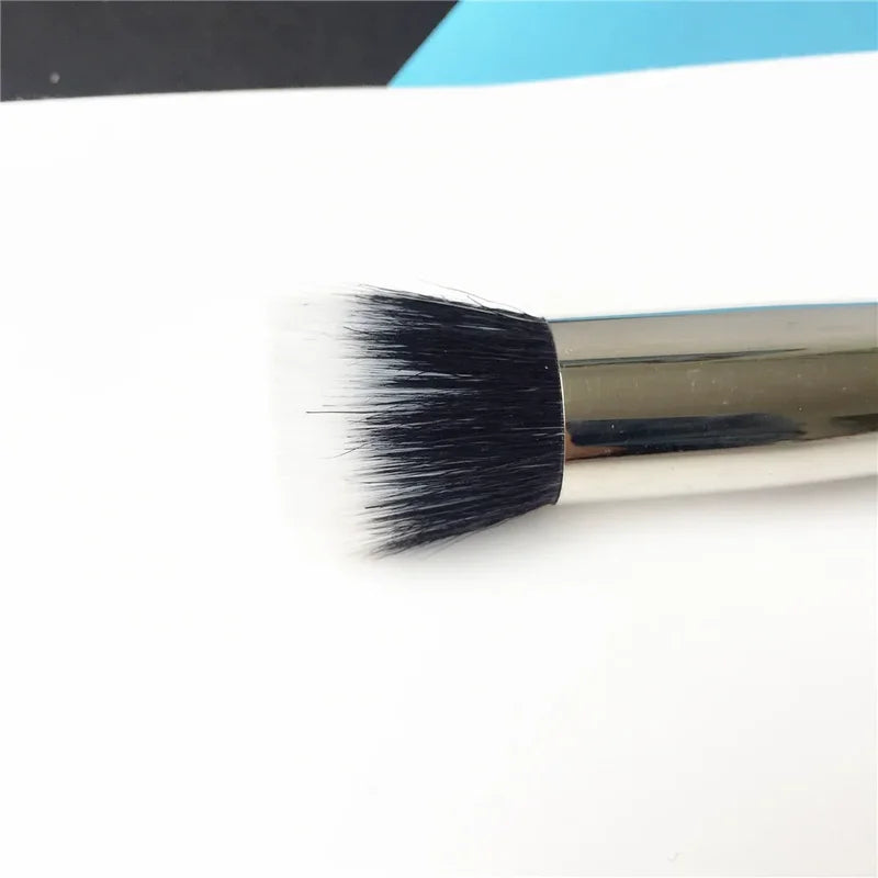 Short Duo Fibre Foundation Brush for Cream and Powder Makeup