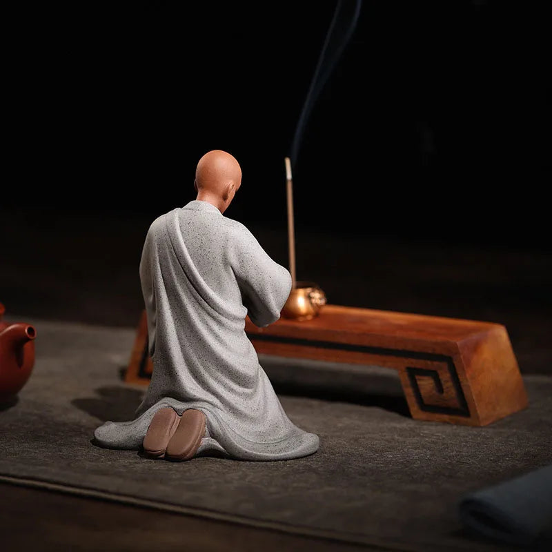 Chinese Style Sand Kneel Pray Buddha Statue Home Decor Zen Temple Ornament