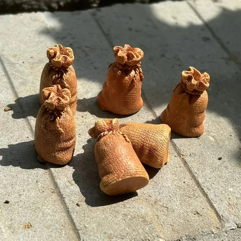 6pcs Realistic Burlap Sack Statues Resin Craft Decor for DIY & Holiday Scenes