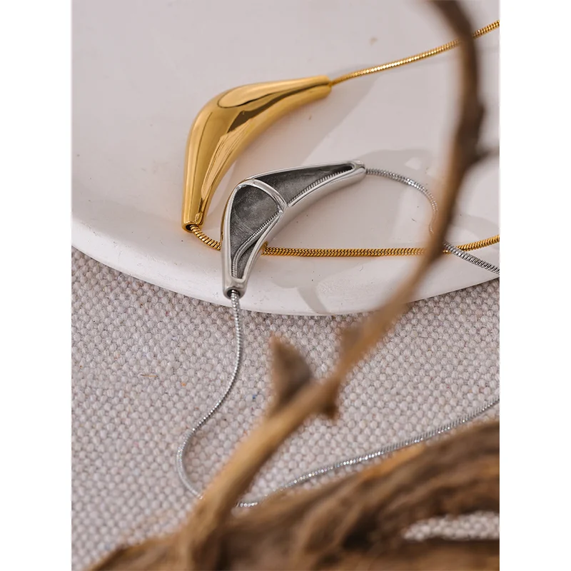 Waterproof 18K PVD Plated Stainless Steel Clavicle Necklace - Fashion Jewelry Gift