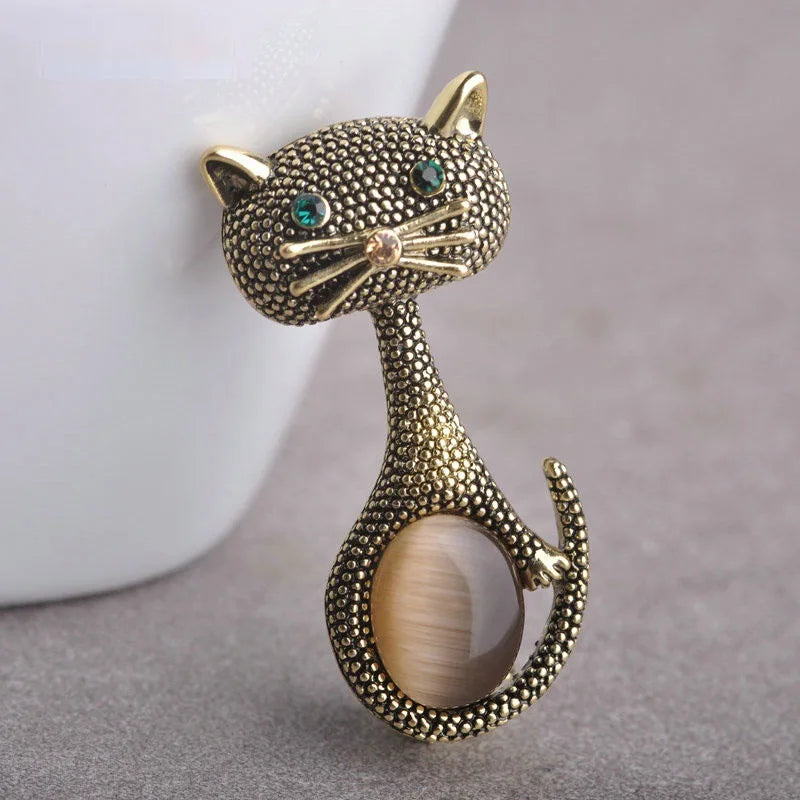 Vintage Green Eyes Cat Brooch Jewelry Animal Pin