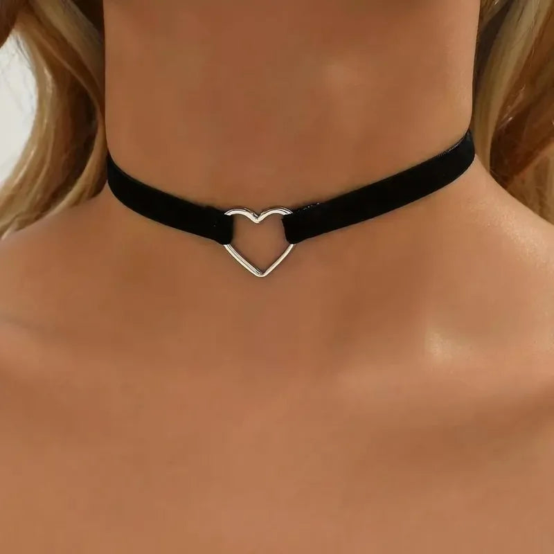 Adjustable Black Choker Necklace for Women Layered Velvet Leather Collar