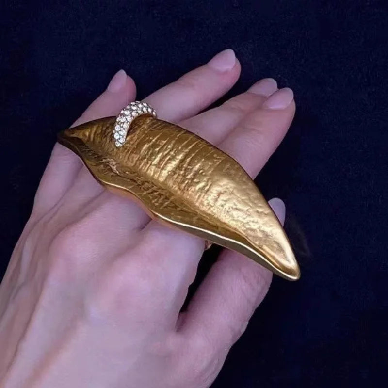 Unique Lip-Shaped Ring for Women and Girls - Retro Fun Jewelry