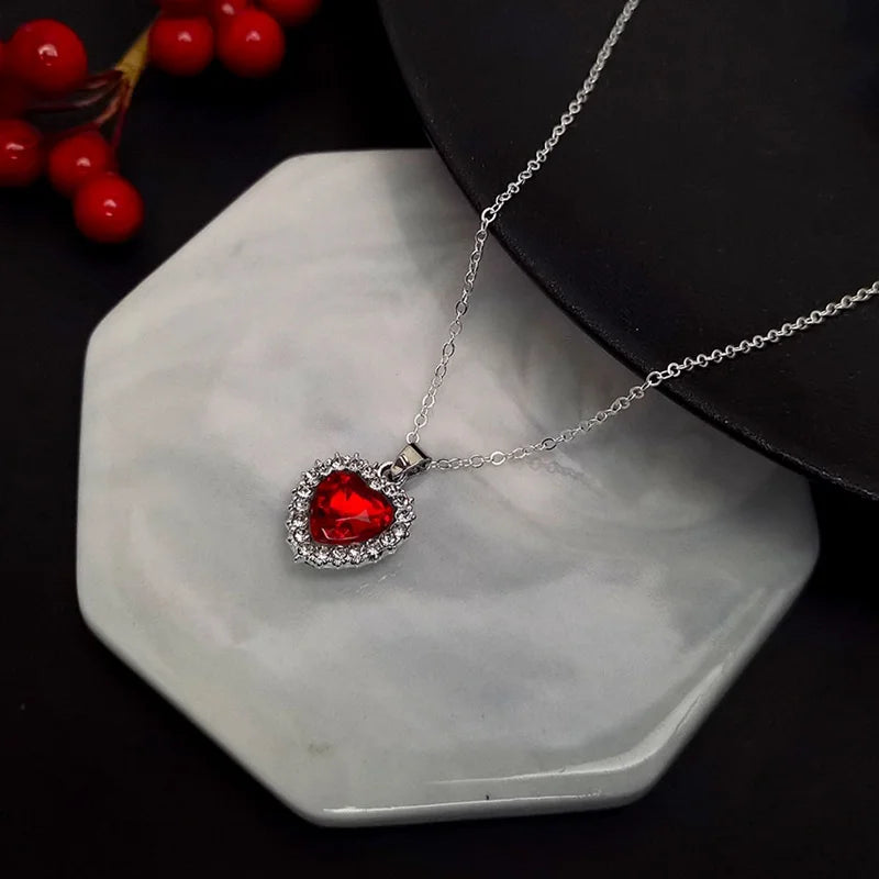 Luxury Crystal Heart Pendant Necklace for Women Party Jewelry Gifts