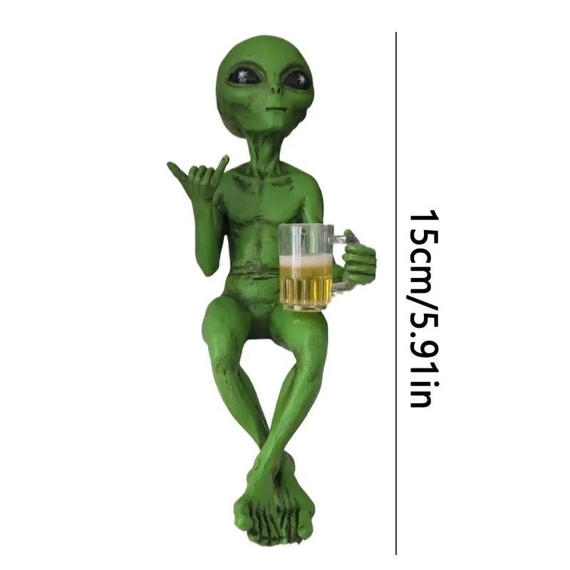 Funny Alien Beer Drinking Statue Resin Garden Decor Desktop Ornament