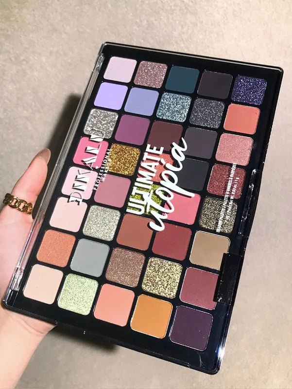 40-Color Eyeshadow Palette with Matte and Glossy Finishes - Vibrant Multi-Color Makeup Set