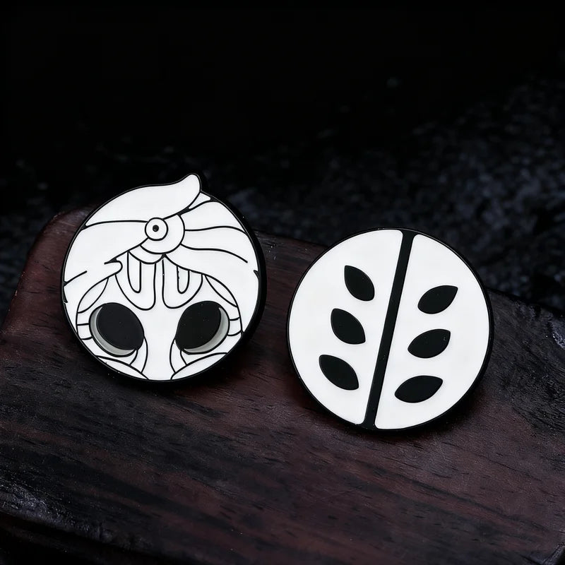 Hollow Knight Brooch Metal Enamel Badge Anime Cosplay Accessories for Fans