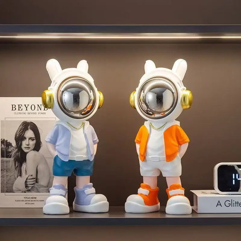 Light Luxury Astronaut Resin Model for Home Decor, Living Room & Wine Cabinet