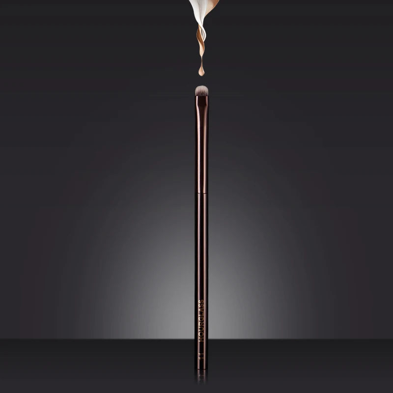Eye Makeup Brush No.11 Eyetail Smudge Brush - Soft Skin-Friendly Fiber Hair