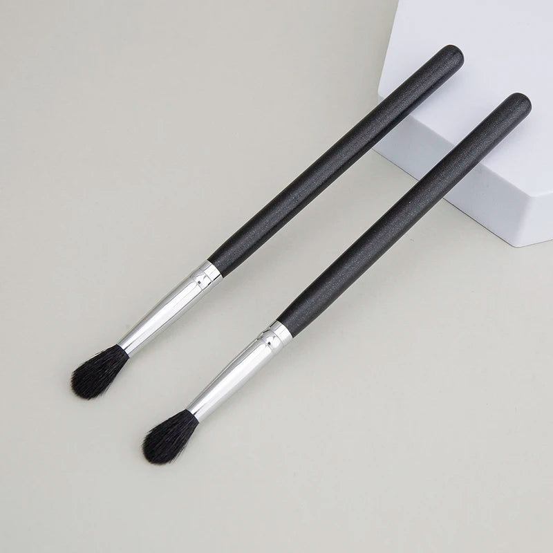 Eye Shadow Crease Brush Flame Shape Goat Hair Makeup Tool for Blending