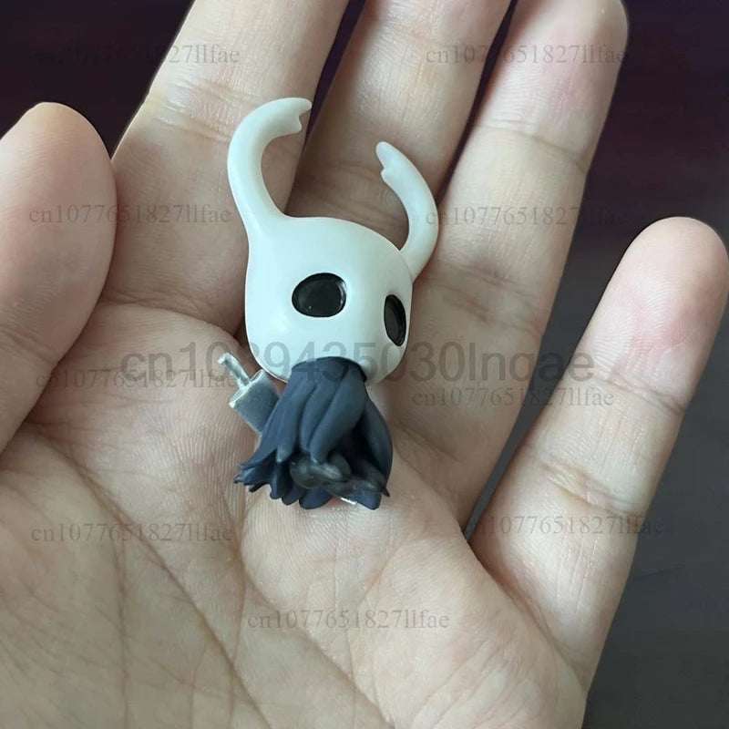 Mini Hollow Knight Knight Sitting Figurine - Cute Action Figure Model for Desk Decor