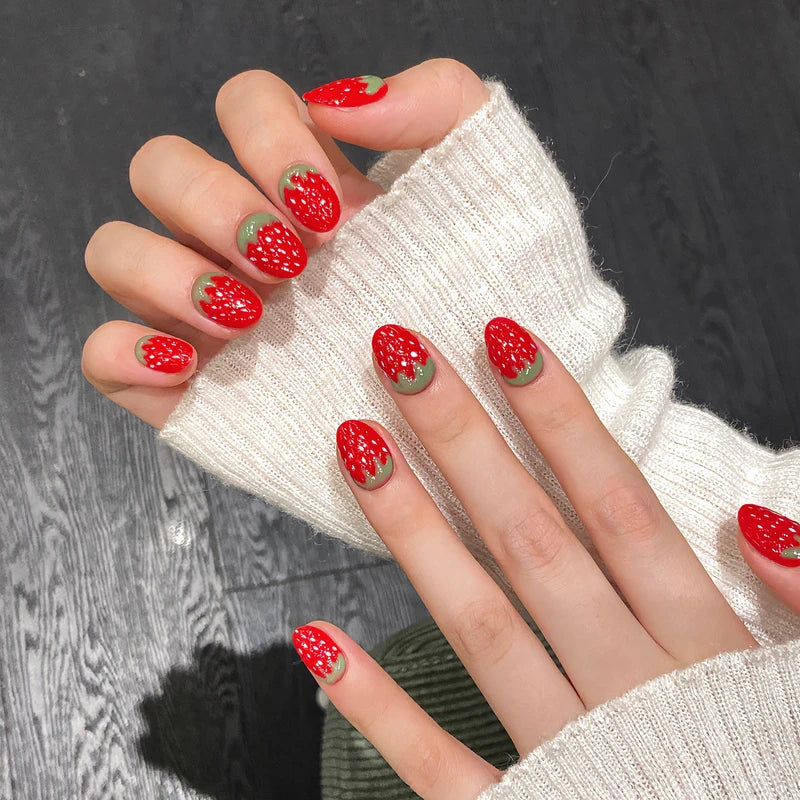 10pcs Short Round Fake Nails with Strawberry and Cat's Eye Design - Press On False Nails