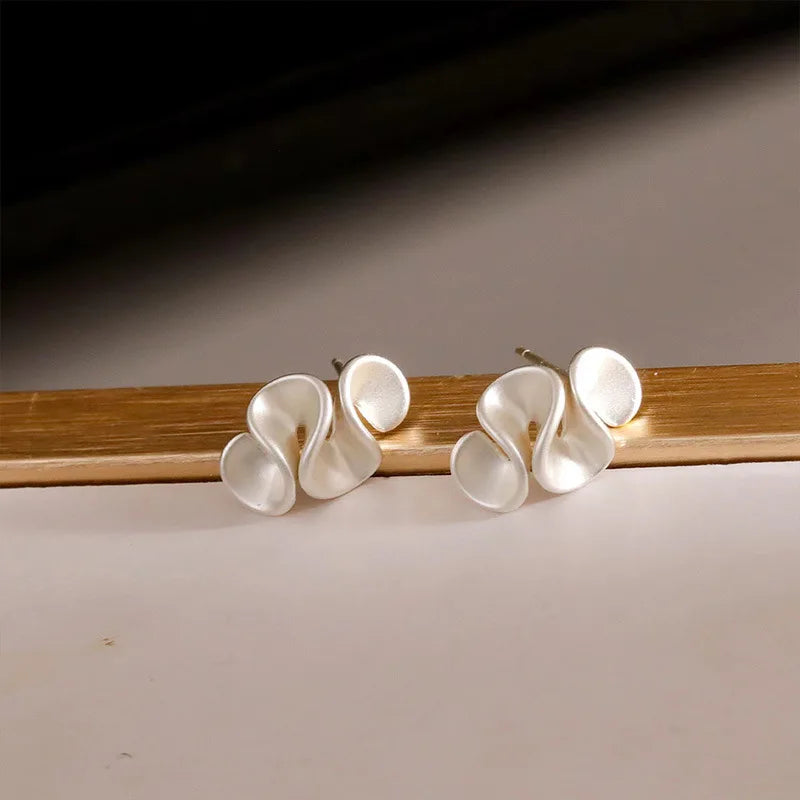 Geometric Pleated Flower Stud Earrings for Women Minimalist Gold Silver Jewelry