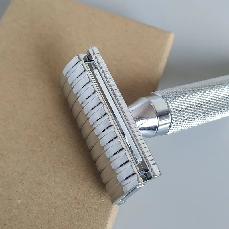 Double Edge Safety Razor with Zinc Alloy Head and Stainless Steel Handle - Multiple Colors