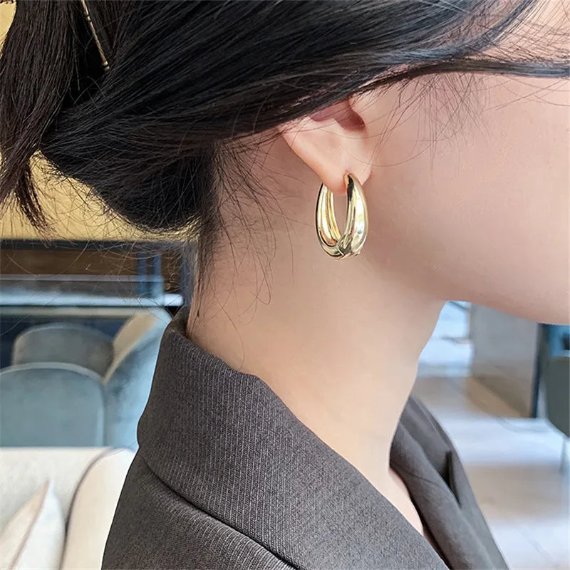 Fashion Metal Drop Earrings for Women Vintage Hoop Jewelry Trend 2024